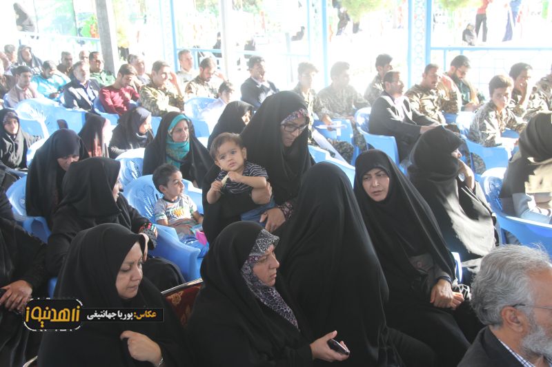 برگزاری مراسم غبار روبی مزار شهدا در زاهدان