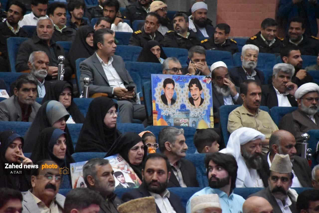 شکوه وحدت در آیینه یاد شهدا <img src="/images/picture_icon.gif" width="16" height="13" border="0" align="top"> شکوه وحدت در آیینه یاد شهدا <img src="/images/picture_icon.gif" width="16" height="13" border="0" align="top">